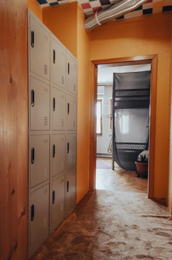 Oda Hostel Приштина Экстерьер фото