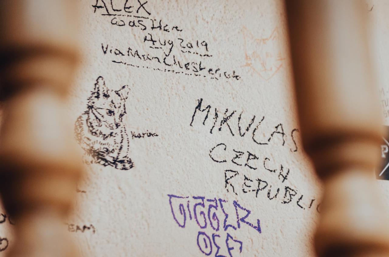 Oda Hostel Приштина Экстерьер фото