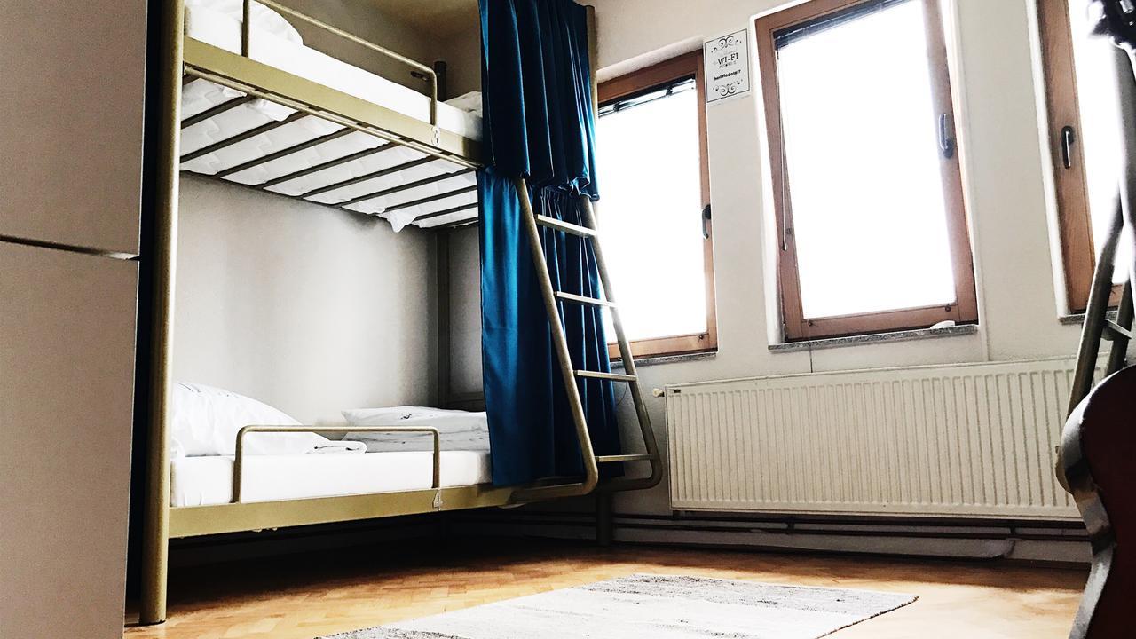 Oda Hostel Приштина Экстерьер фото